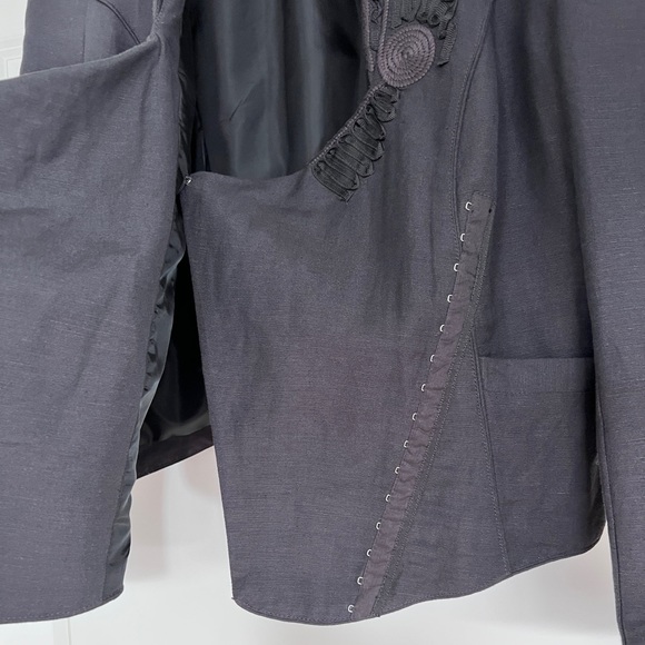 Embroidered Linen jacket, EUC, sz 10 - Picture 5 of 9